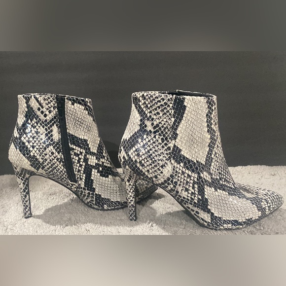 Snakeskin Print Heeled Booties - Picture 3 of 7
